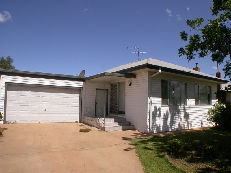 73 Kookora Street, Griffith NSW 2680
