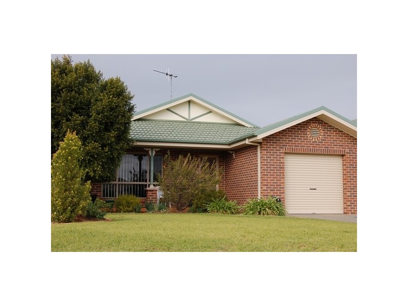 24 Dickson Road, Griffith NSW 2680