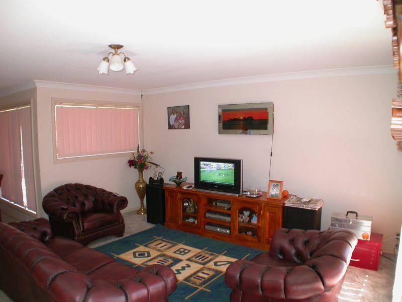 4 Aidan Close, Griffith NSW 2680