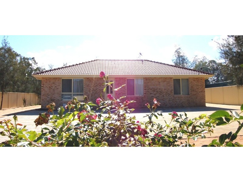 2A Narrand Street, Darlington Point NSW 2706