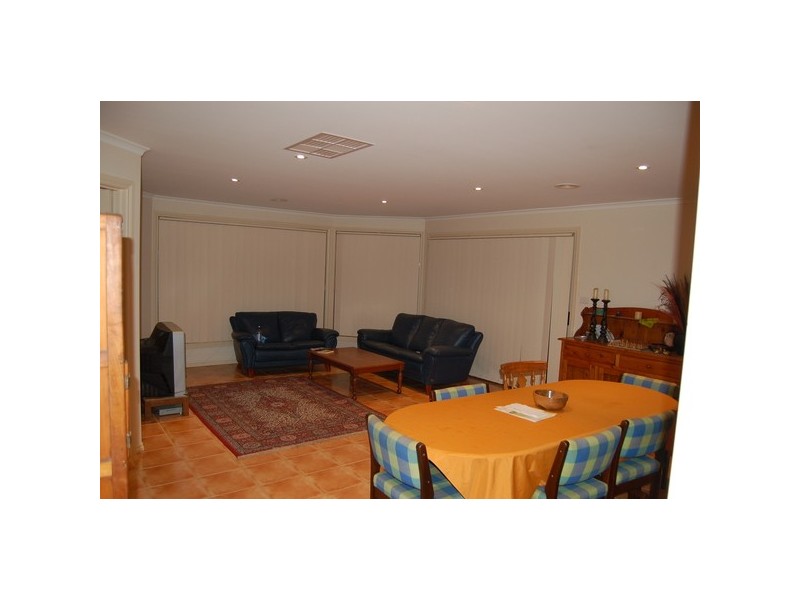 19 Dickson Road, Griffith NSW 2680