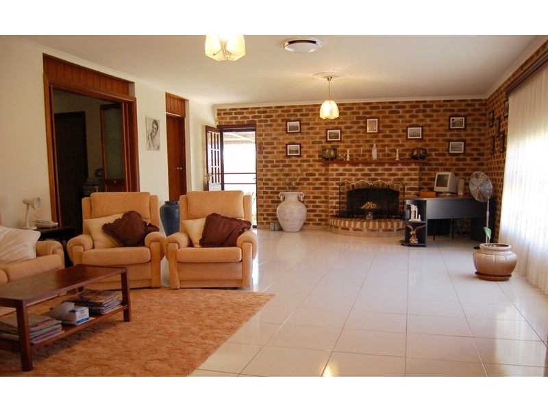 72 Doolan Crescent, Griffith NSW 2680