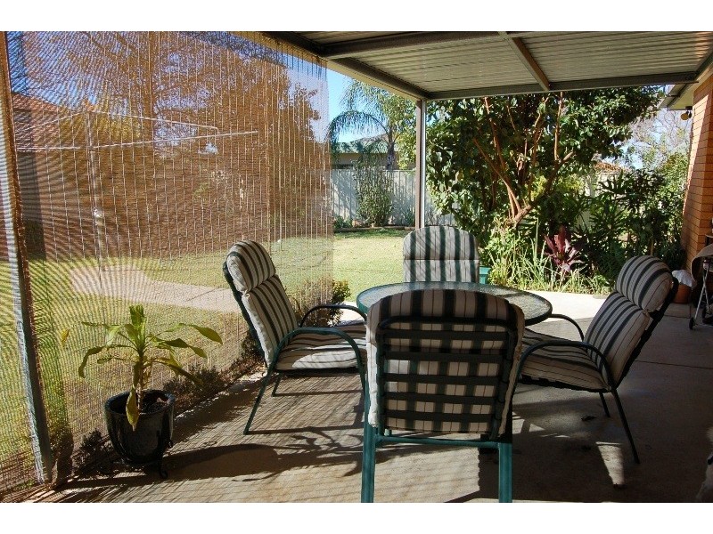 72 Doolan Crescent, Griffith NSW 2680