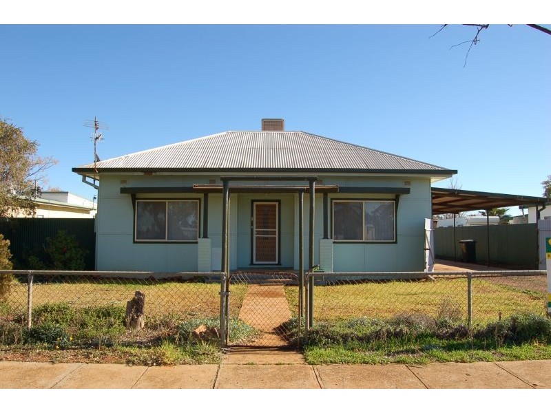 12 Stipa Street, Goolgowi NSW 2652