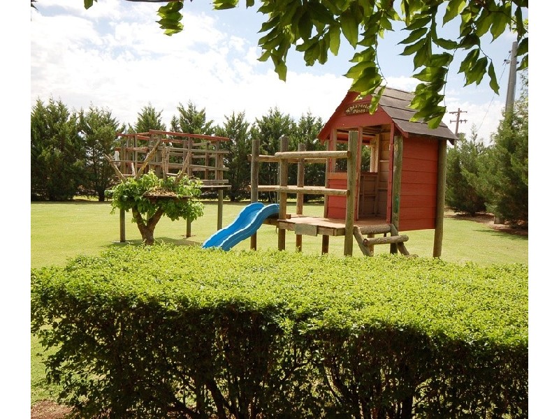 10 Ignatius Court, Yoogali NSW 2680