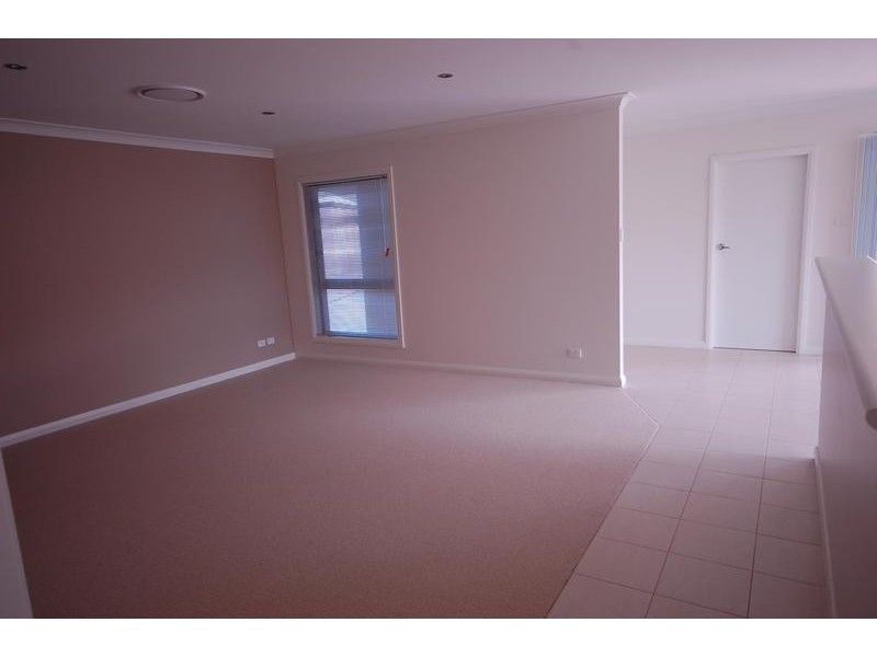 b/31 Nelson Drive, Griffith NSW 2680