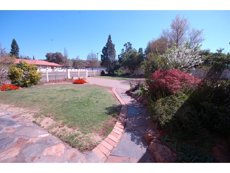 59 Clifton Boulevard, Griffith NSW 2680