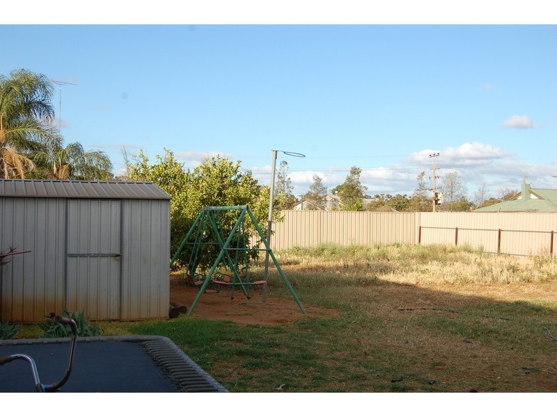 37 Erskine Road, Griffith NSW 2680