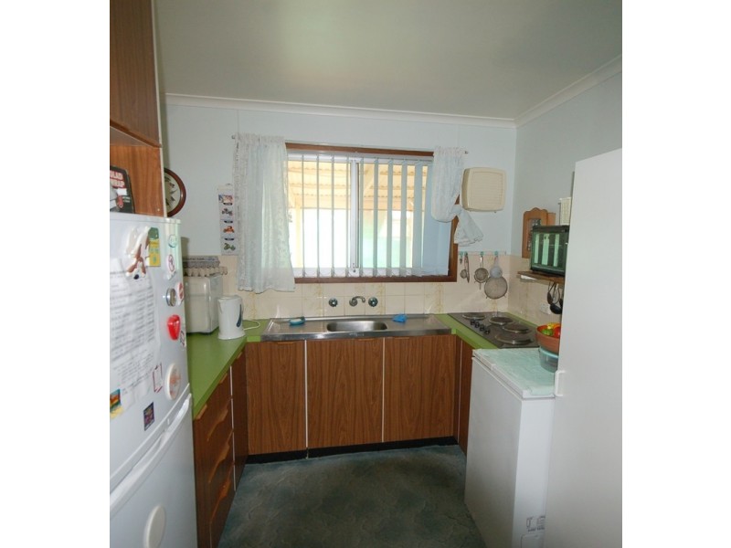 4 Brooks Crescent, Darlington Point NSW 2706