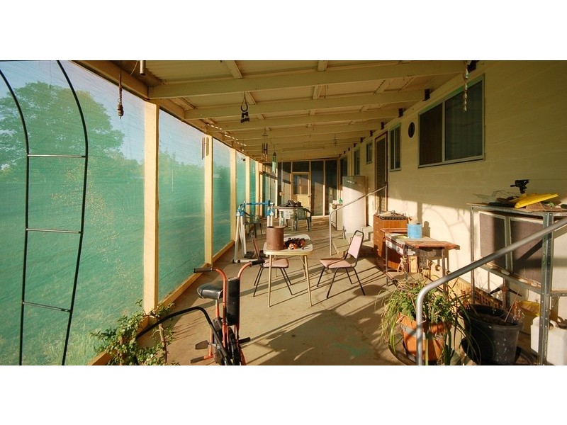 4 Brooks Crescent, Darlington Point NSW 2706