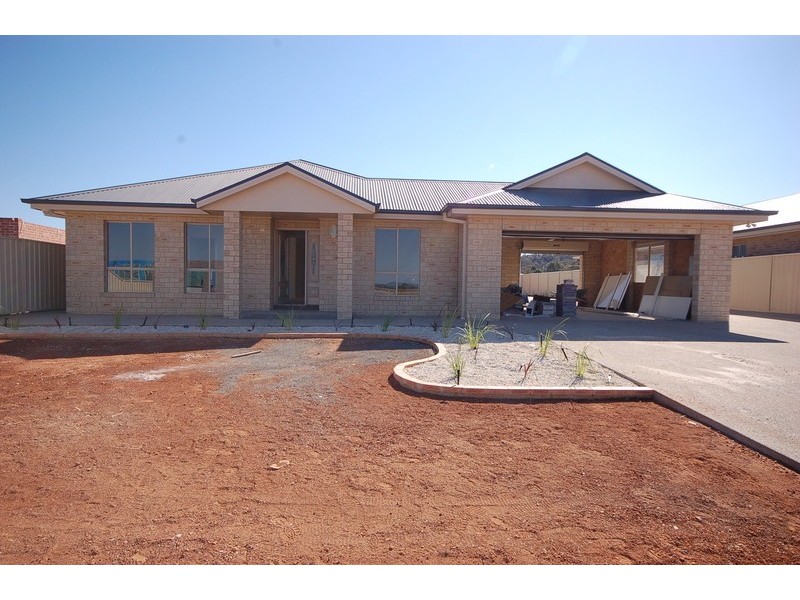 23 Gillmartin Road, Griffith NSW 2680