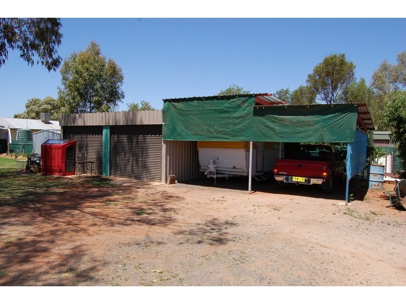 24 Napier Street, Goolgowi NSW 2652