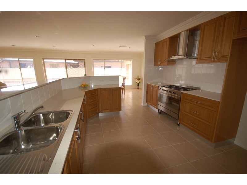 25 Gillmartin Road, Griffith NSW 2680