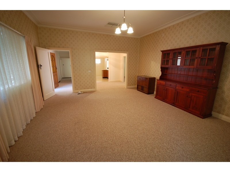 10 Boyana Street, Griffith NSW 2680