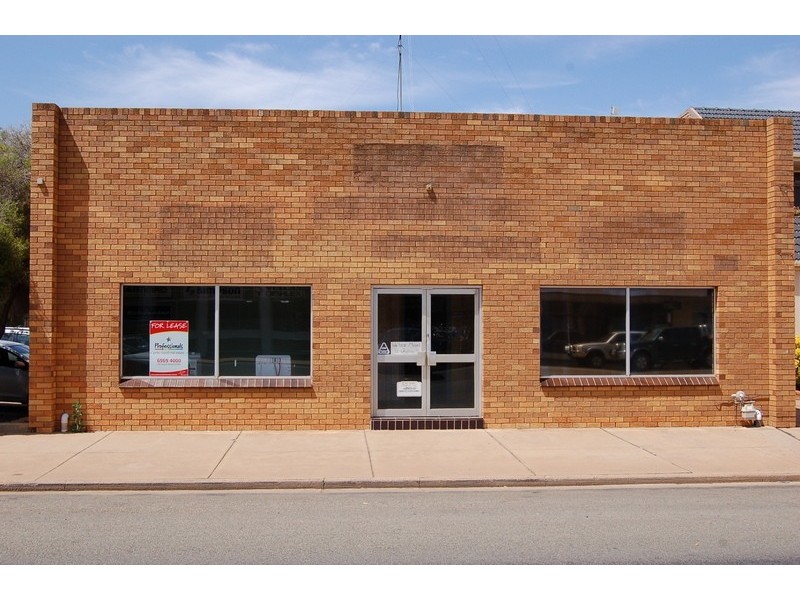 132 Yambil Street, Griffith NSW 2680