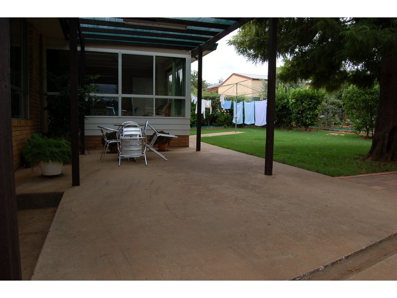 74 Ross Crescent, Griffith NSW 2680