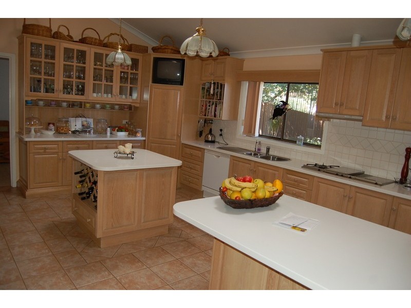 24 Lawford Crescent, Griffith NSW 2680