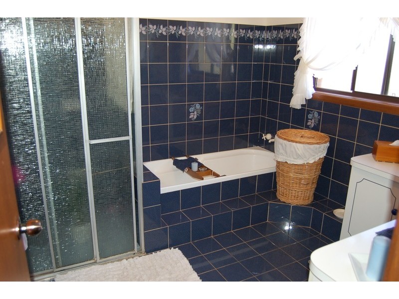 21 Lawford Crescent, Griffith NSW 2680