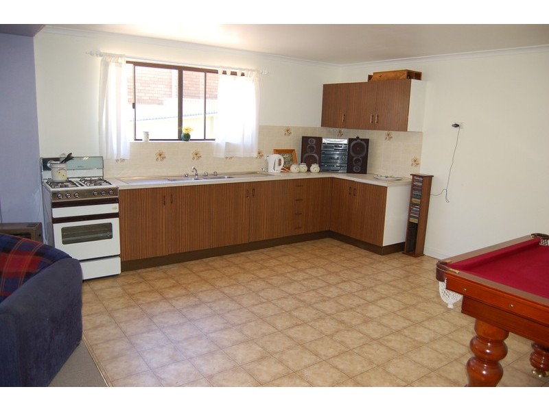 21 Lawford Crescent, Griffith NSW 2680