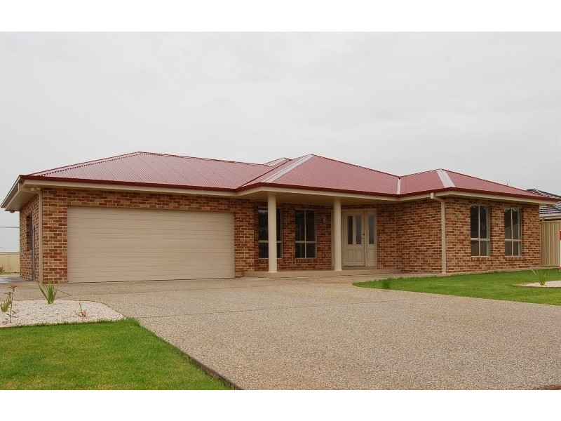 40 Brooks Crescent, Griffith NSW 2680