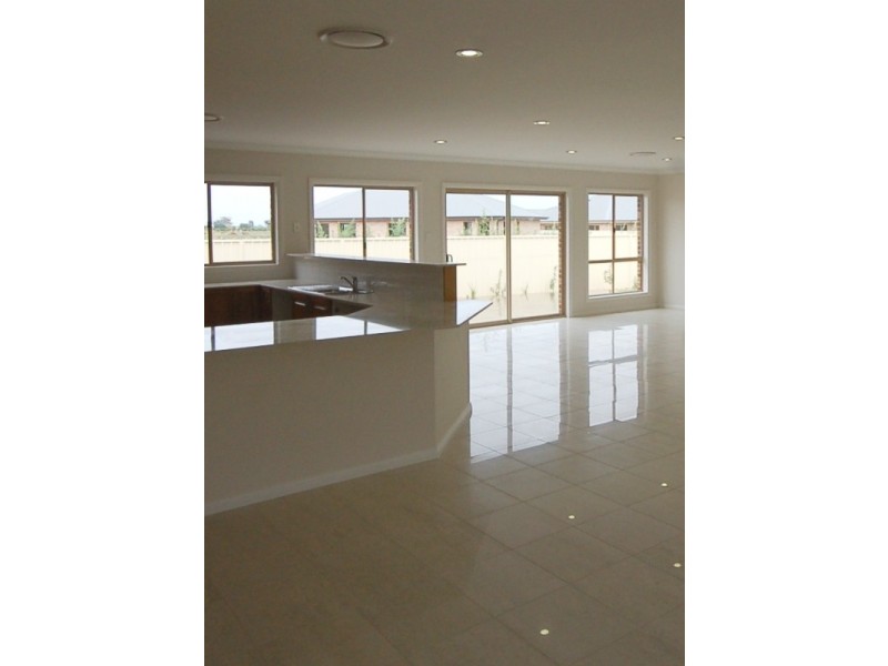 40 Brooks Crescent, Griffith NSW 2680