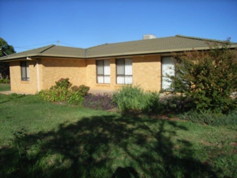 73 Wilga Street, Hanwood NSW 2680