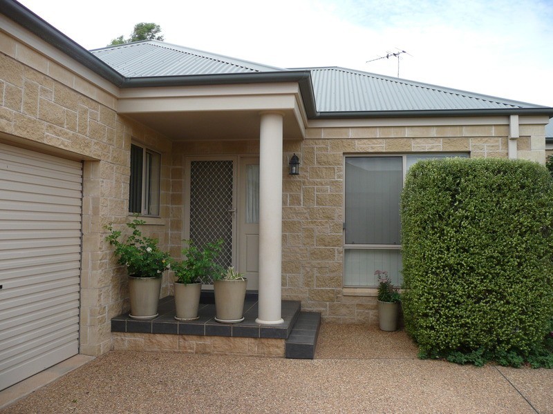 D/38 Nelson Drive, Griffith NSW 2680