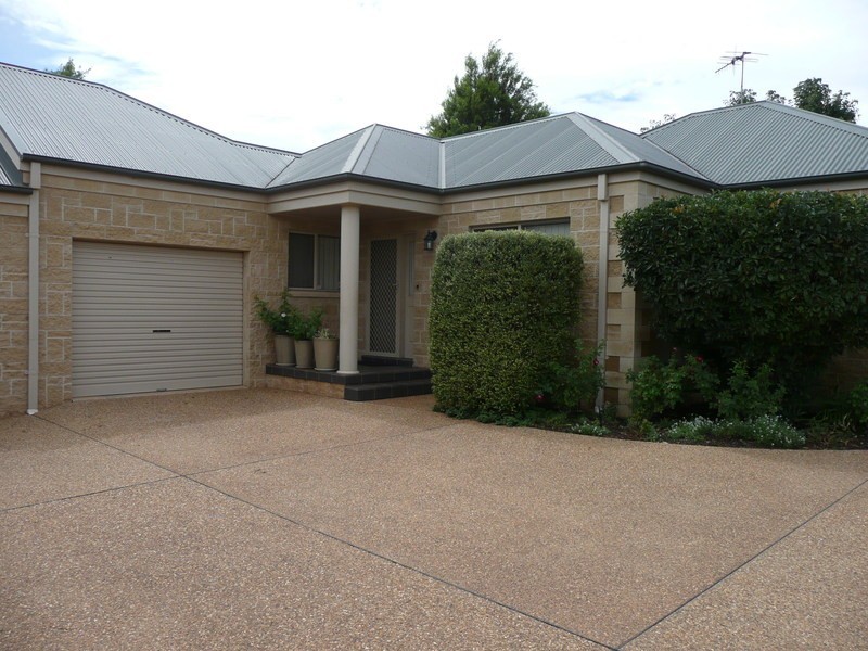 D/38 Nelson Drive, Griffith NSW 2680