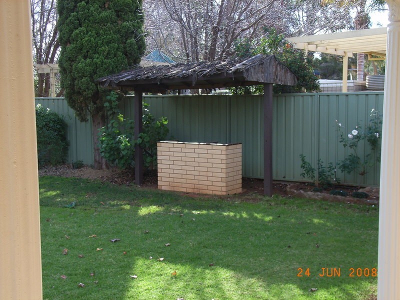 26 Poole Street, Griffith NSW 2680