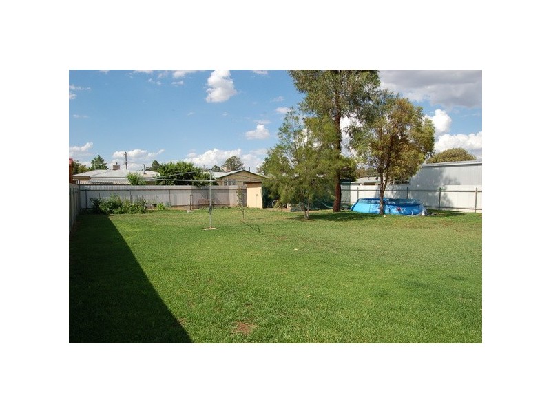 31  Campbell Street, Darlington Point NSW 2706