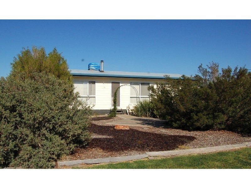 36 Campbell Street, Darlington Point NSW 2706