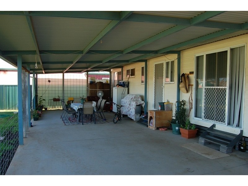 36 Campbell Street, Darlington Point NSW 2706