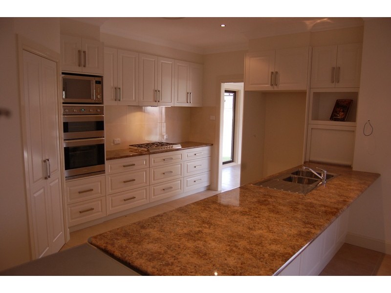 118 Hillam Drive, Griffith NSW 2680