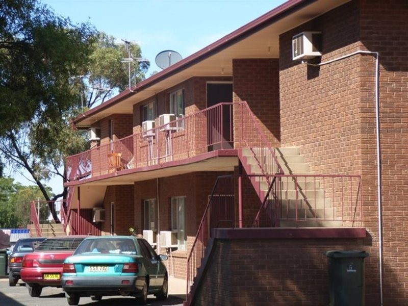 4/234 Wakaden Street, Griffith NSW 2680