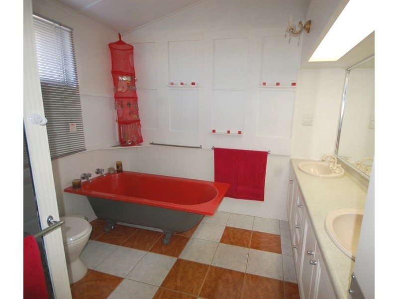 14 West Avenue, Yenda NSW 2681