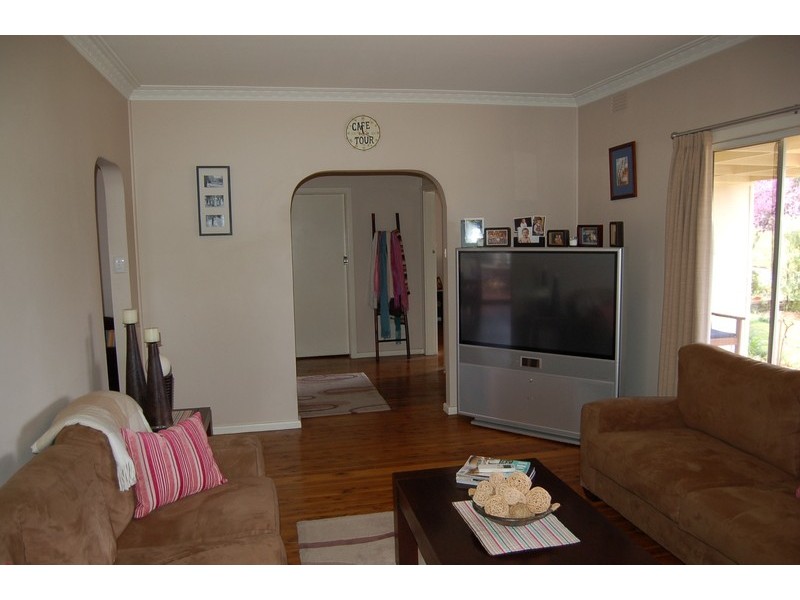 14 Langley Crescent, Griffith NSW 2680