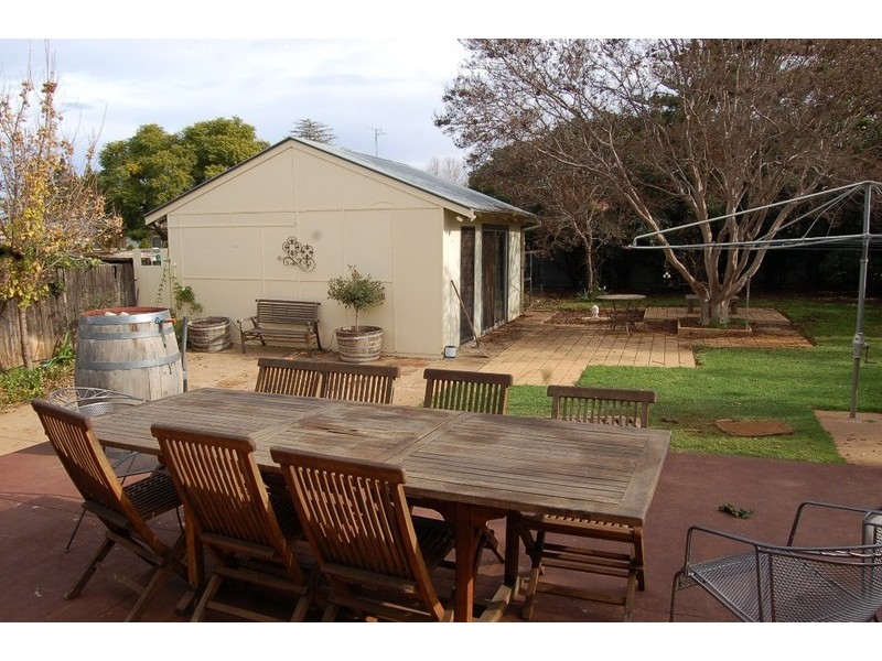 14 Langley Crescent, Griffith NSW 2680