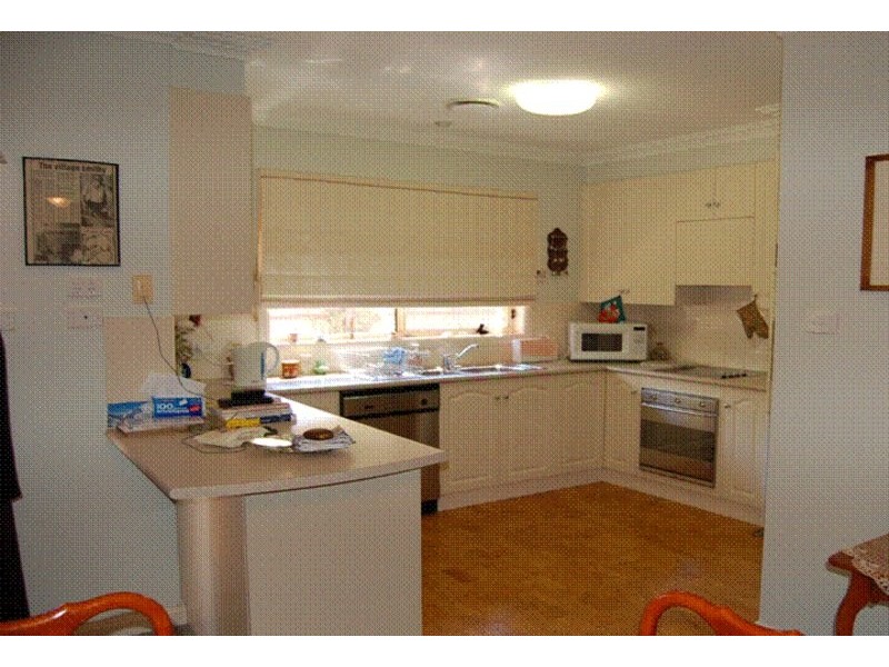 2/3 Boonah Street, Griffith NSW 2680