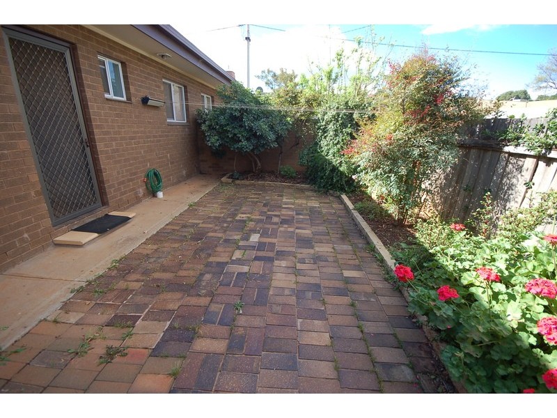 3/293 Wakaden Street, Griffith NSW 2680
