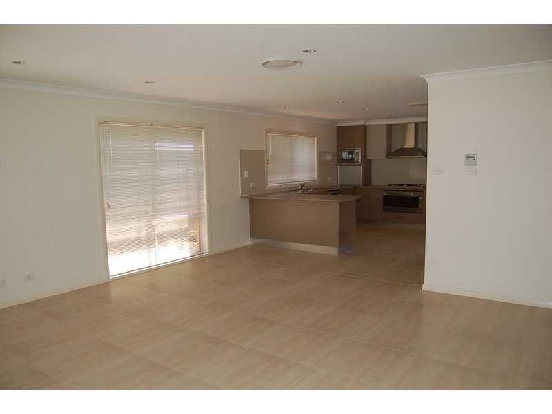 24 Madden Drive, Griffith NSW 2680