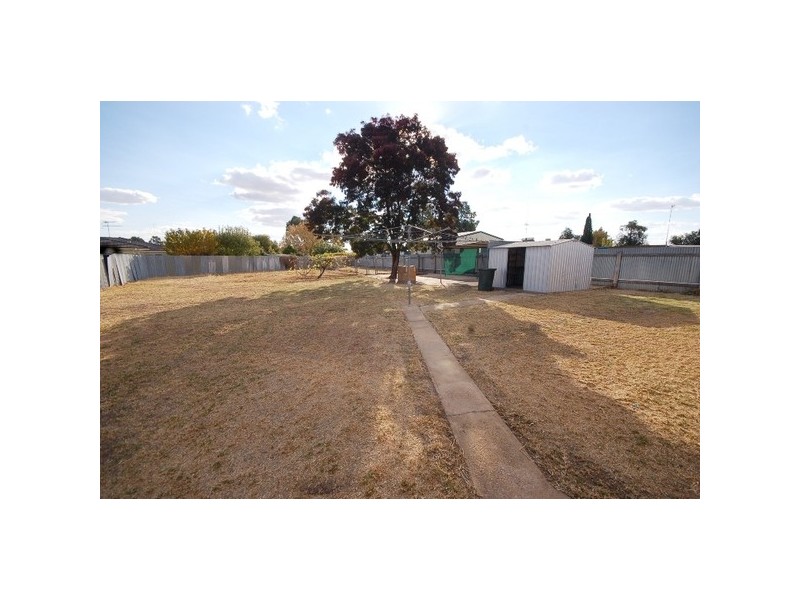 6 Bellbird Street, Coleambally NSW 2707