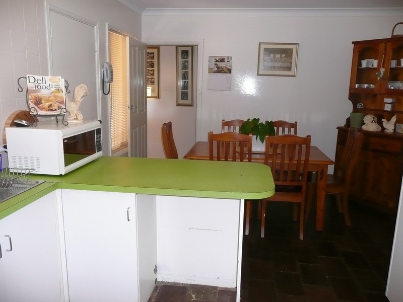 9 Burley Street, Griffith NSW 2680