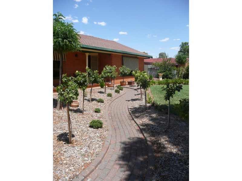 9 Burley Street, Griffith NSW 2680