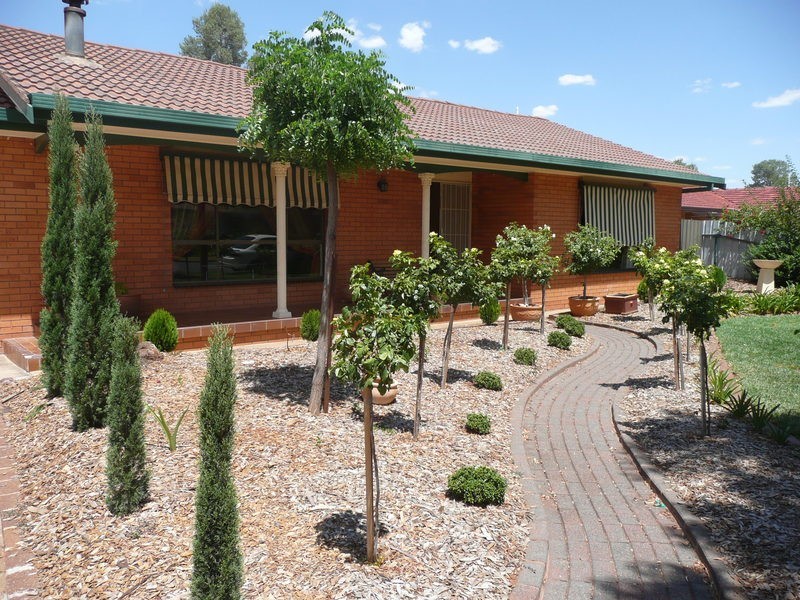 9 Burley Street, Griffith NSW 2680