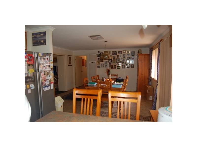 34 Kookaburra Avenue, Coleambally NSW 2707