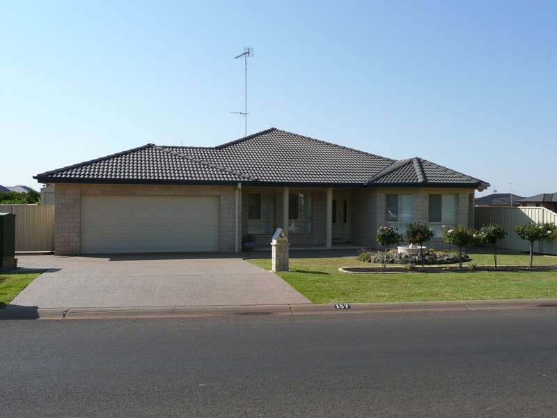 157 Clifton Boulevard, Griffith NSW 2680