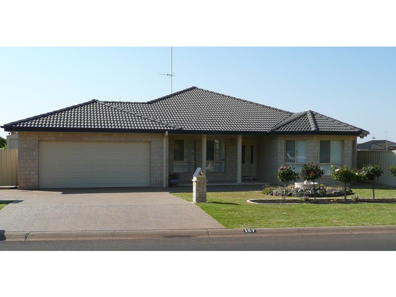 157 Clifton Boulevard, Griffith NSW 2680