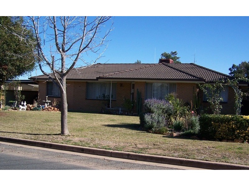 10 Bellbird Street, Coleambally NSW 2707