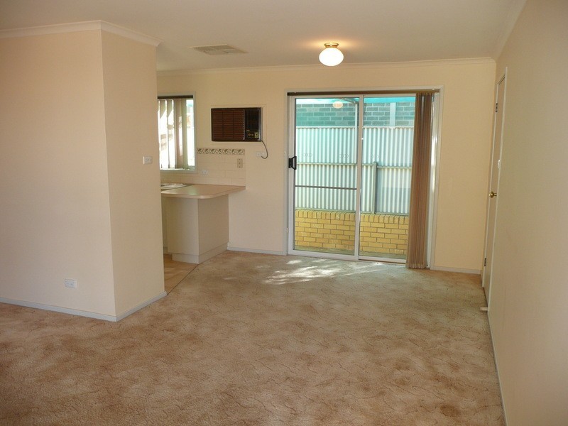 2/A McMahon Street, Griffith NSW 2680