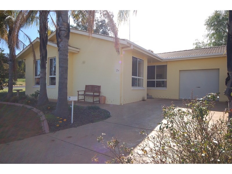 2/A McMahon Street, Griffith NSW 2680